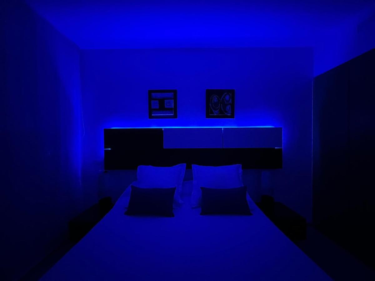 Blau Apartamento Frente A Los Canales Y Las Puestas De Sol De Roses Exterior photo
